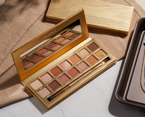The best makeup palettes worth your money✨💫 cover photo collage
