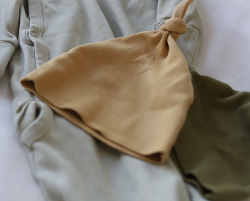 All You'll Ever NEED Newborn Capsule Wardrobe (10 Simple Items) cover photo collage