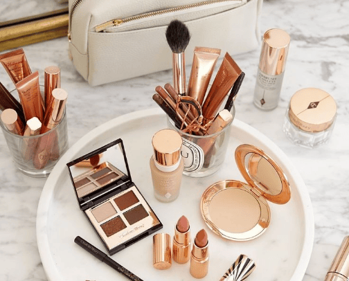 Make-up 💄 cover photo collage