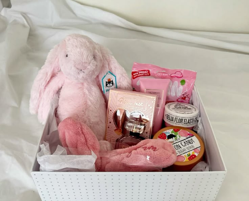 Gifts She’ll Love 💝 cover photo collage