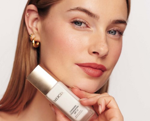 The White Powder That Adapts to Your Skin Tone 👱‍♀️ cover photo collage