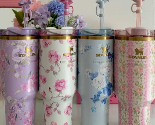 Pavlina's Designs cover photo collage
