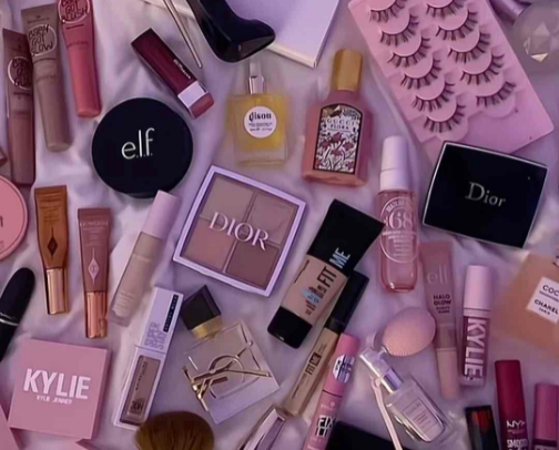 What’s in my makeup bag 💋💄 cover photo collage