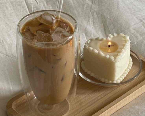 how to make a perfect iced vanilla latte cover photo collage