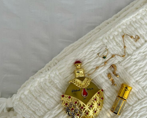 My Arabic Perfume Picks: Beautiful Scents Worth Trying ✨🌙 cover photo collage
