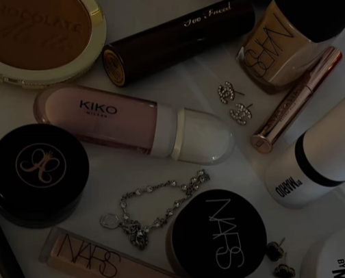 makeup that makes me feel less like a mom cover photo collage