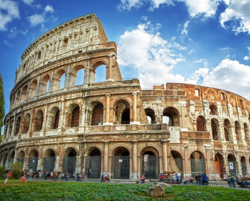 Must-Visit Historic Landmarks & Aesthetic Heritage Spots Around the World 🏛️✨ cover photo collage