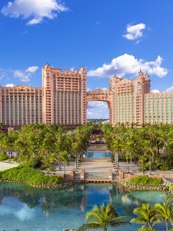 Bahamas Guide: Things to Do cover photo collage