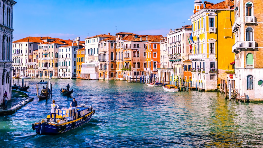Venice, Italy Guide: Things to Do & Where to Eat cover photo collage