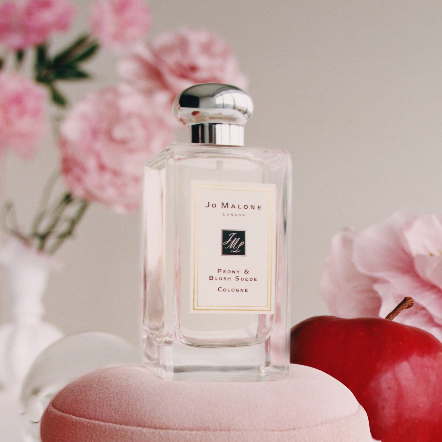 Unforgettable Scents cover photo collage