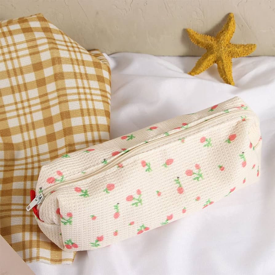 What's In My Bag? - Everyday bag cover photo collage