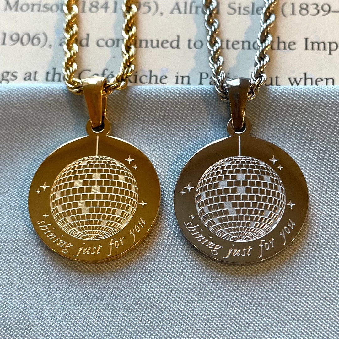 The Ultimate Swiftie Wishlist: Gifts That Your Taylor Swift Obsessed Friends Would Love cover photo collage