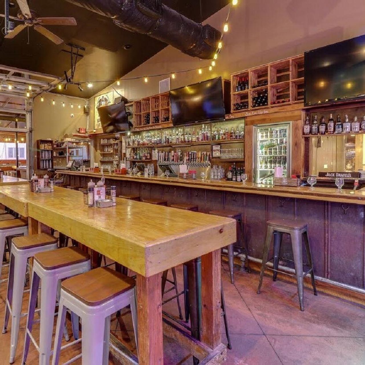 Nashville Nights (and Days): What to do, where to stay, and what to eat in the Music City. cover photo collage