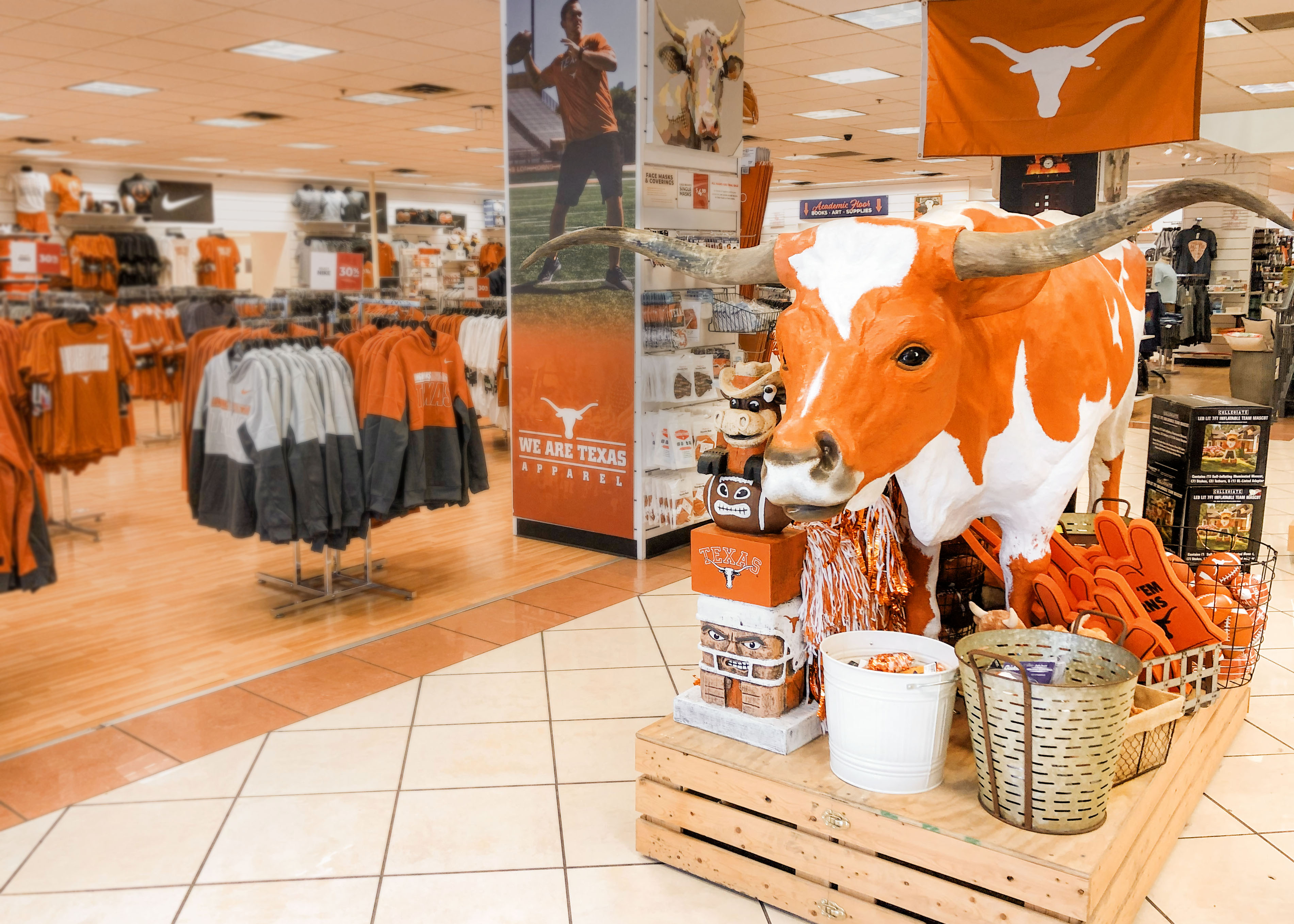 Hook 'em Horns. All things University of Texas Austin🤘🏼 cover photo collage