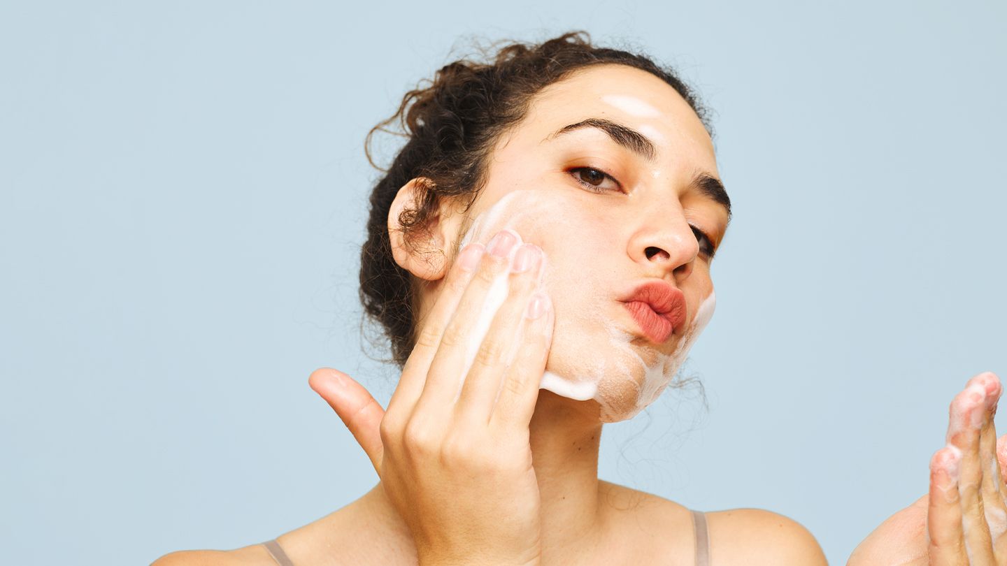 Cara Cuci Makeup Dengan Betul Untuk Kulit Bersih & Sihat