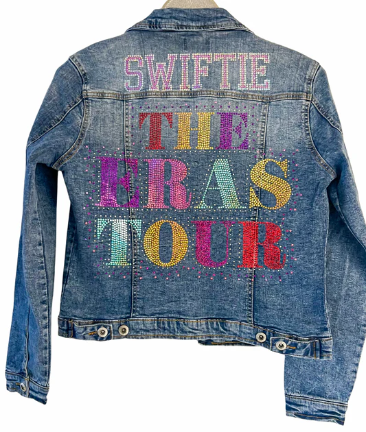 Checklist for your Tweens First Concert 🎶✨ cover photo collage