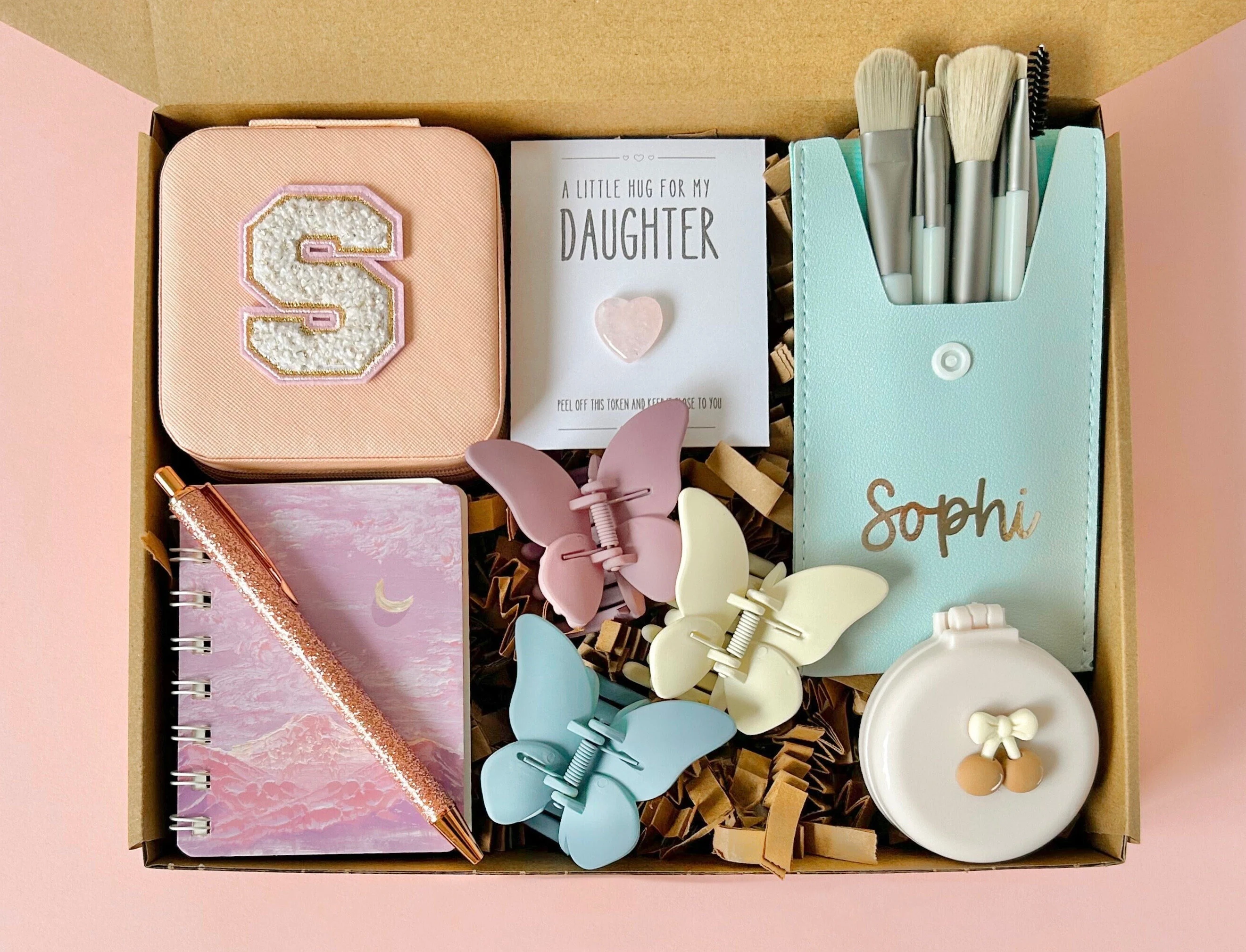Birthday Gift Ideas For Your Tween 🎉🎁 cover photo collage