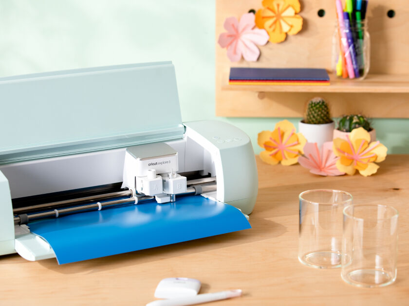 Mom-trepreneur: Socials, Apps, & Websites cover photo collage