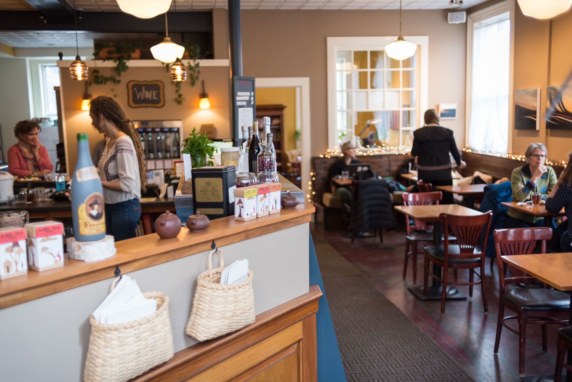 Sweet Spots and Romantic Dates in Montpelier cover photo collage