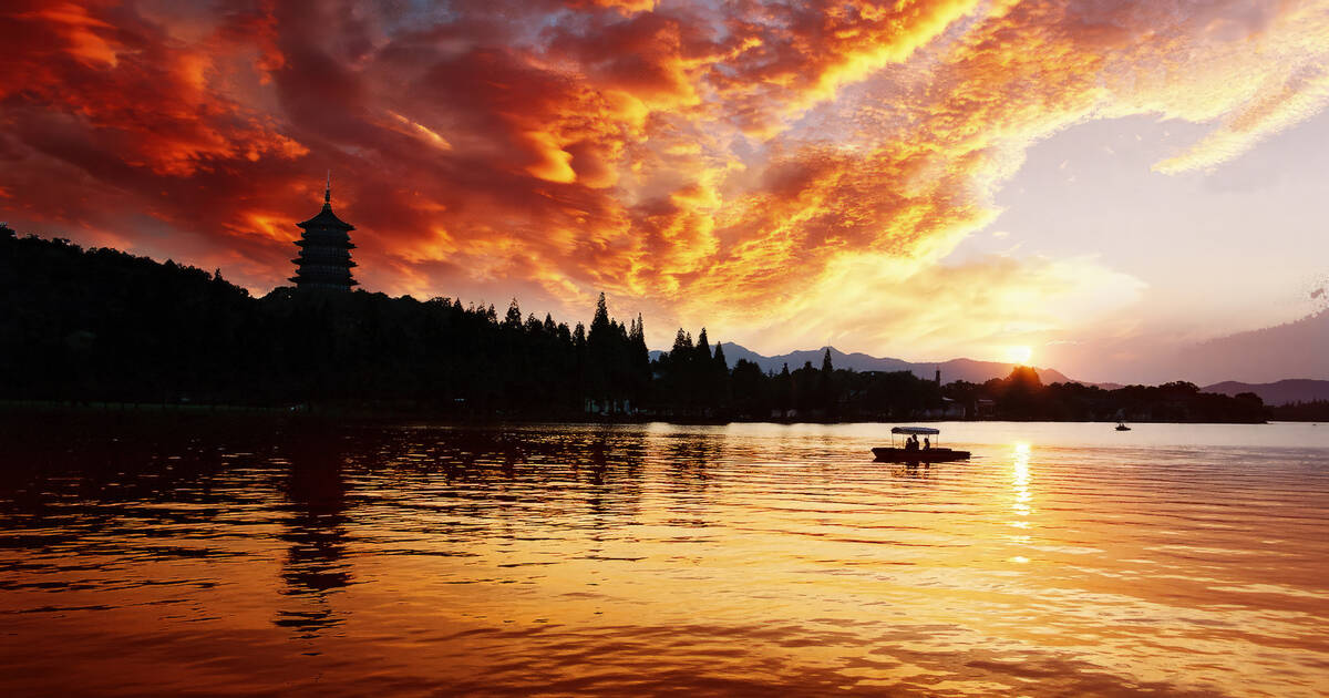 Hangzhou's Eco-Adventure: Green Eats, Beats, and Retreats cover photo collage