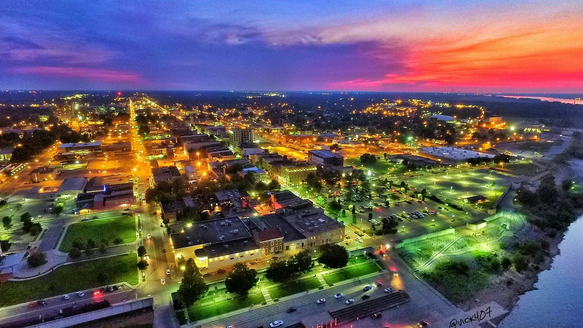Nightlife and Chillin' Spots in Paducah cover photo collage