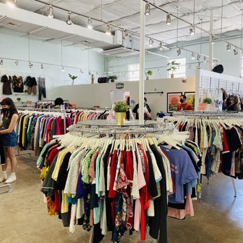 St. Louis Area Guide to Secondhand Shopping cover photo collage