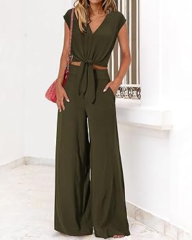 The Ultimate Year-Round Capsule Wardrobe for Women cover photo collage