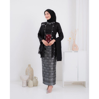 Stand Out in Kebaya : Trendy Outfit Ideas for a Fashionable Look cover photo collage