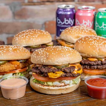 Best vegan restaurants and bakeries in Toronto 🌱 cover photo collage