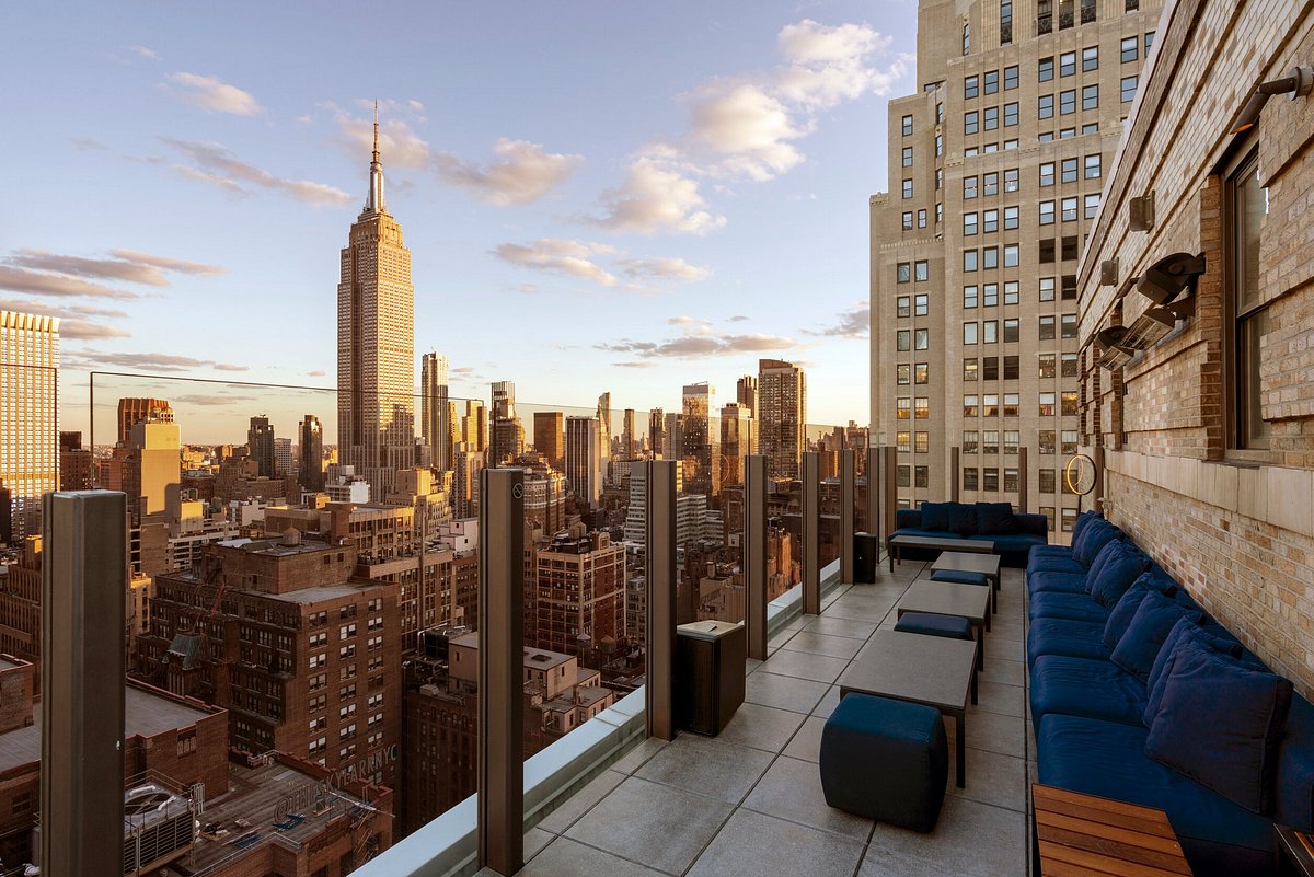 Rooftop Bars in New York City With A Great View cover photo collage