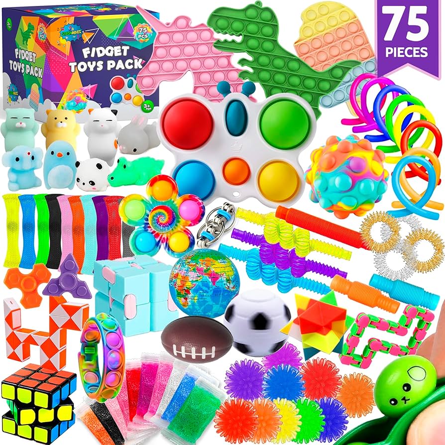 Very Long Road trip must haves! Traveling with young kids 18+ hour trips one way cover photo collage