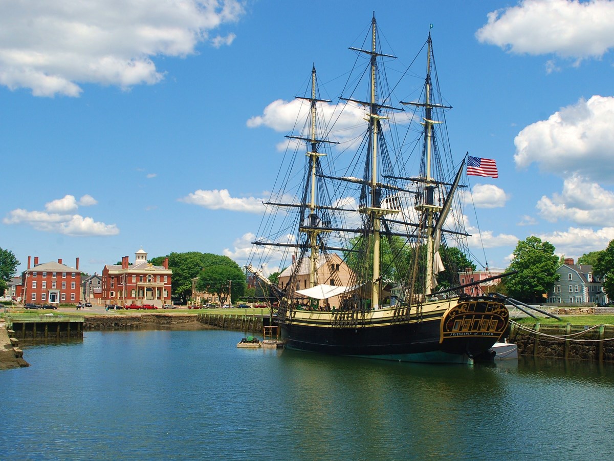 Salem Adventures: Must-Do’s for an Unforgettable Visit! cover photo collage