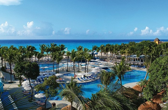 Travel Guide for Cancun & Playa Del Carmen cover photo collage
