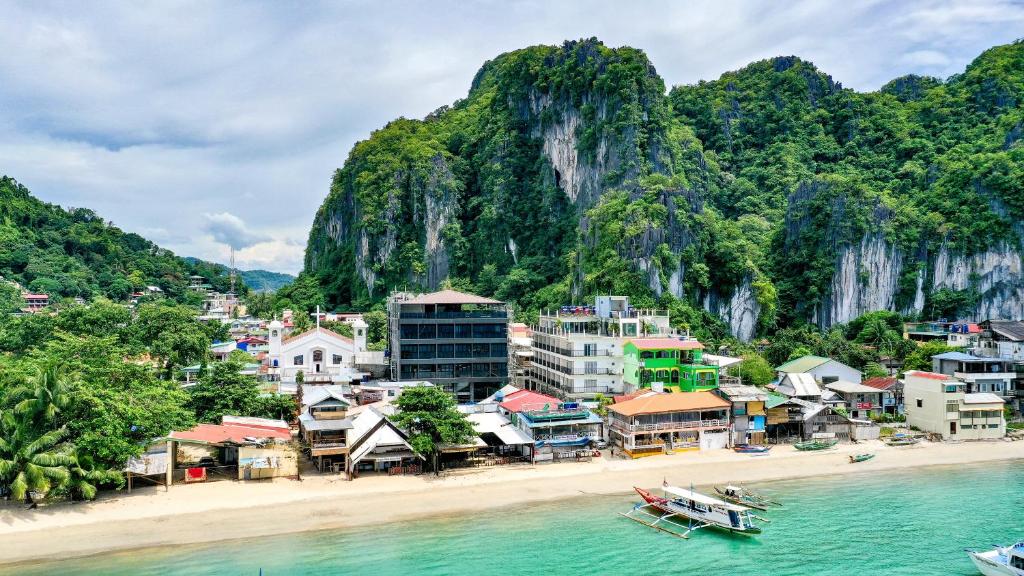 Philippines Travel Info! cover photo collage