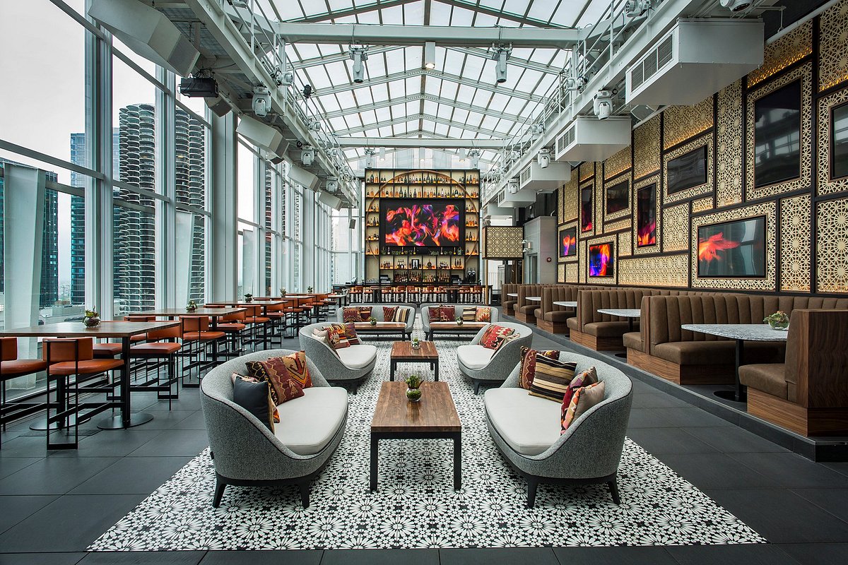 Chicago Rooftops with stunning views & delicious cocktails cover photo collage