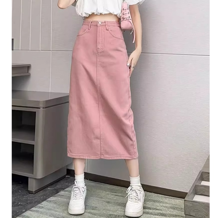 Sentuhan Manis: Koleksi Barang Pink yang Wajib Dimiliki Wanita cover photo collage
