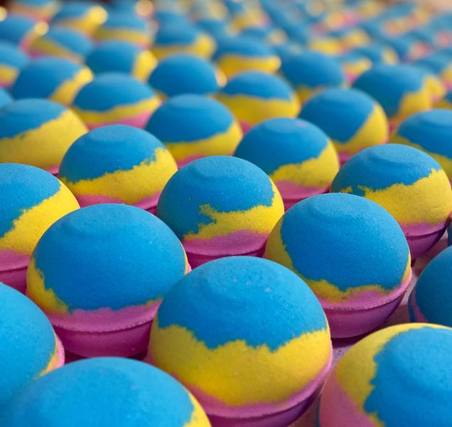 Guide to Making Bath Bombs cover photo collage