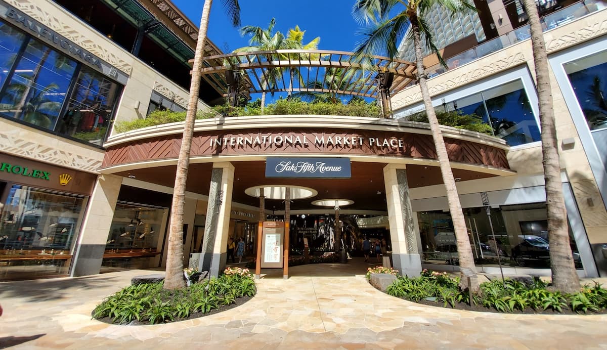 top 10 best places to shop in honolulu 🛍️🌸✨ cover photo collage