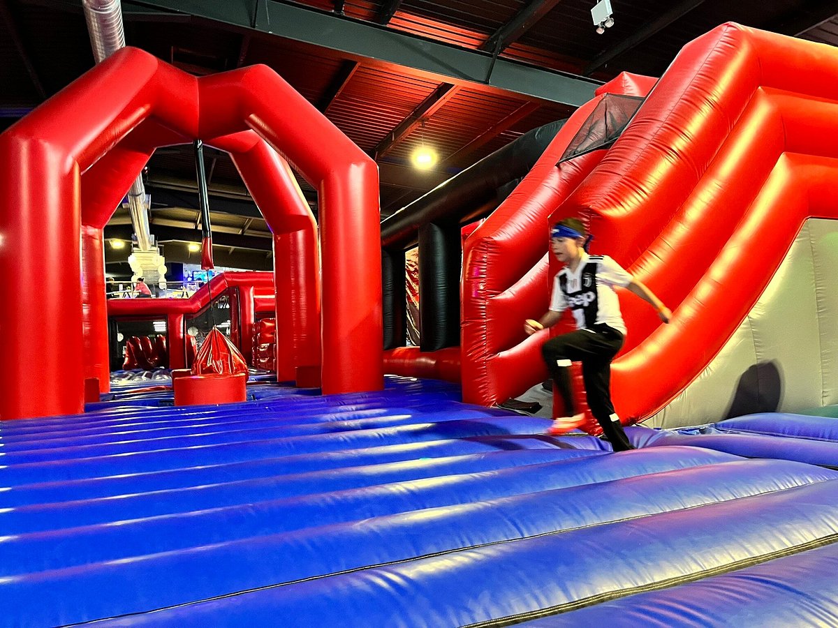 My ULTIMATE list of fun group activities to try with your friends (in London)! cover photo collage