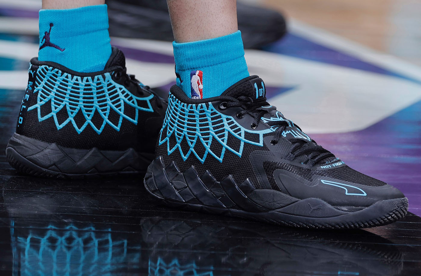 日本未発売PUMA LaMelo Ball MB.01 'Blue' Puma LaMelo Ball MB.01 'Blazing Blue' Team Basketball Shoes 309770