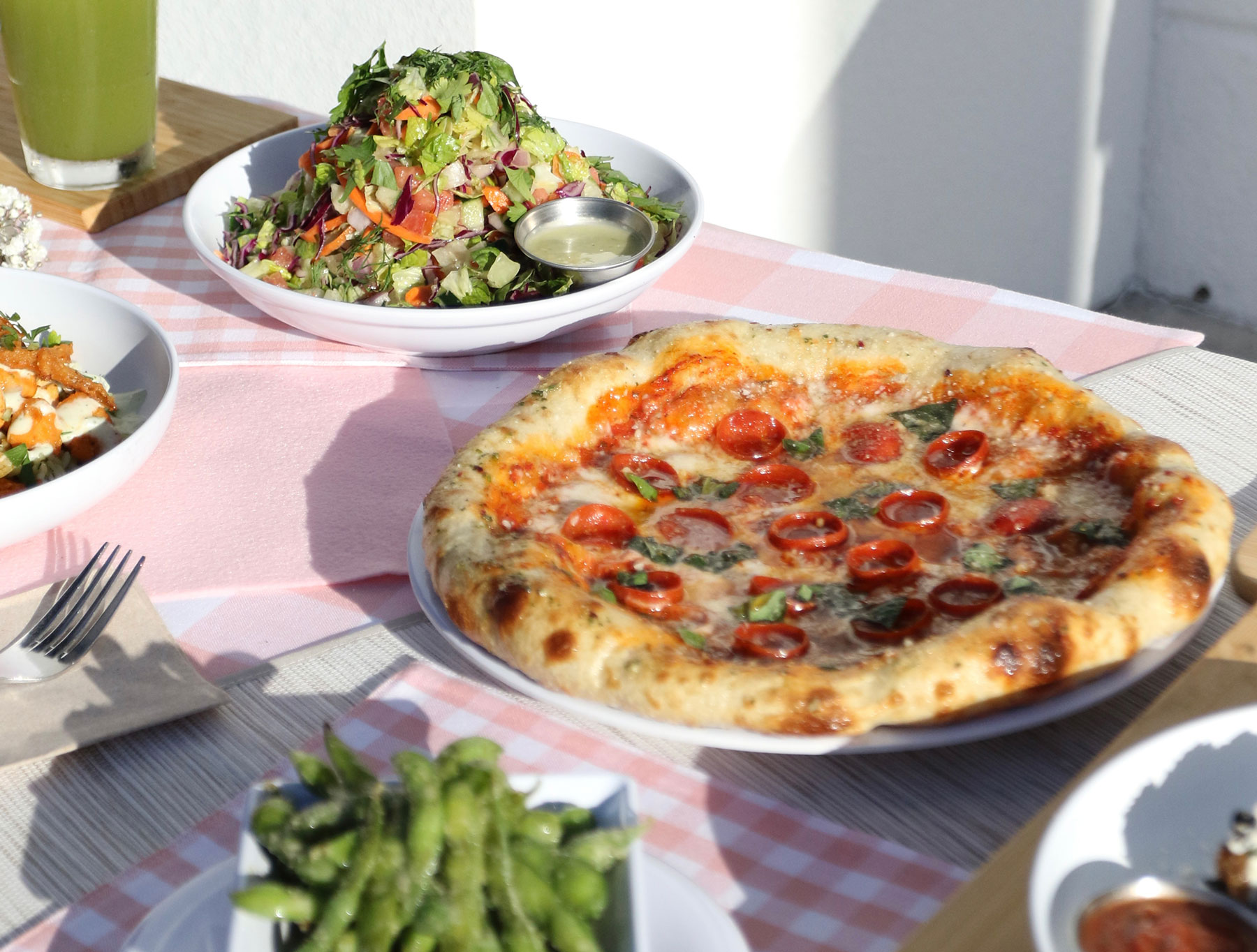 Best vegan spots in Tampa🍕 cover photo collage