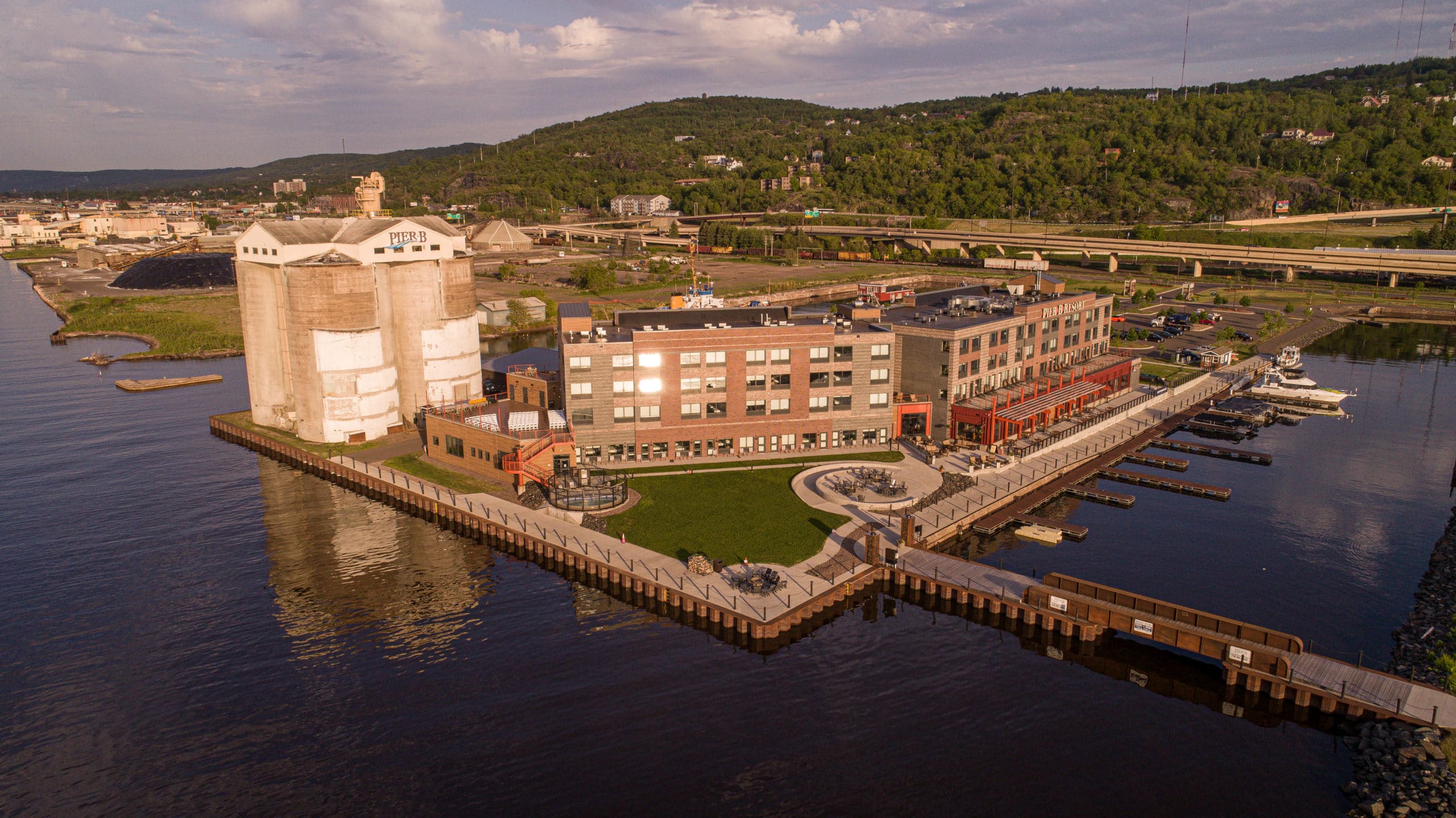 15 Best Places to Stay in Duluth, Minnesota cover photo collage