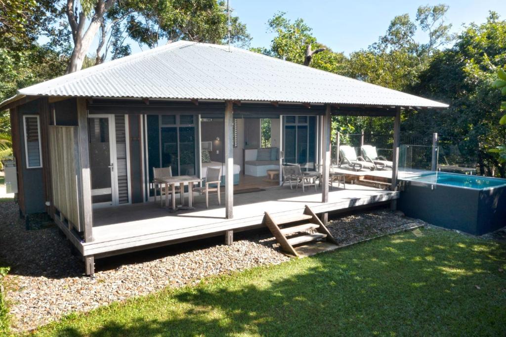 The best over night stays in Far North Queensland cover photo collage