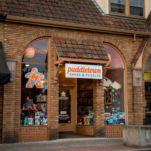 Small Businesses in Portland, Oregon 🌲🤍 cover photo collage