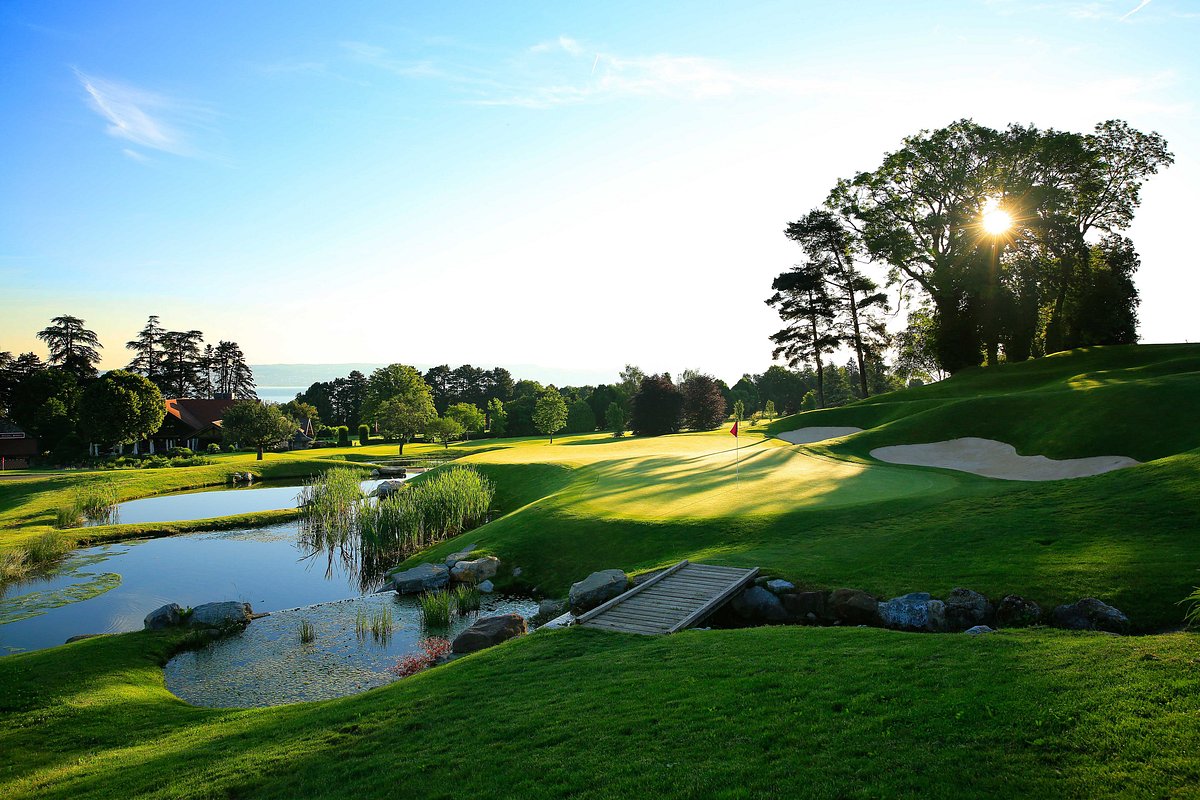 Golf gifts and golf courses in Lausanne, Switzerland cover photo collage