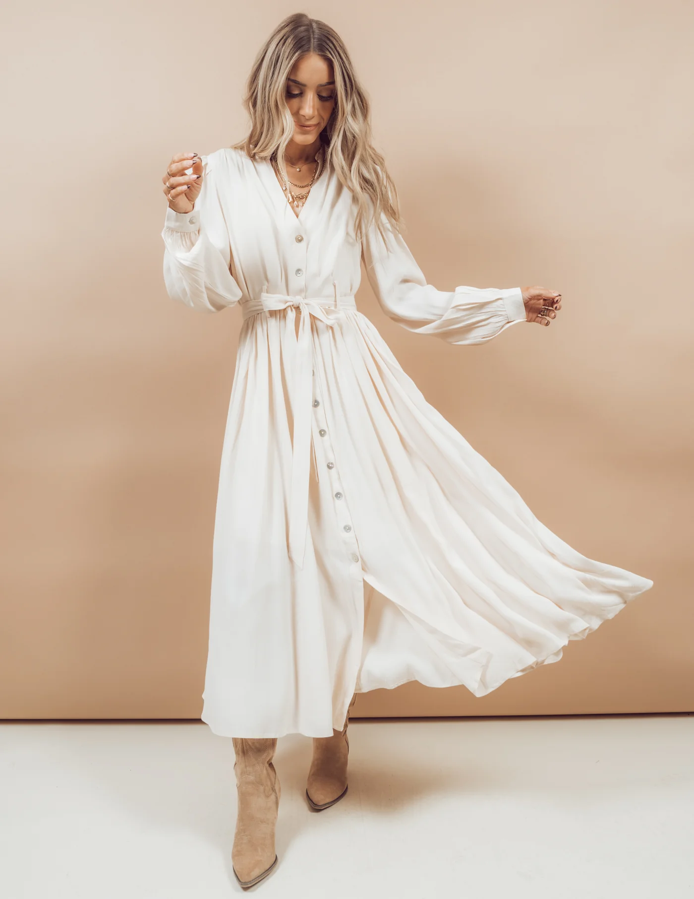 mens long sleeve white dress shirt Concord sleeved with firm cuffs Denica Flower Embroidered Maxi Size (Mother):XL idcolor_K299