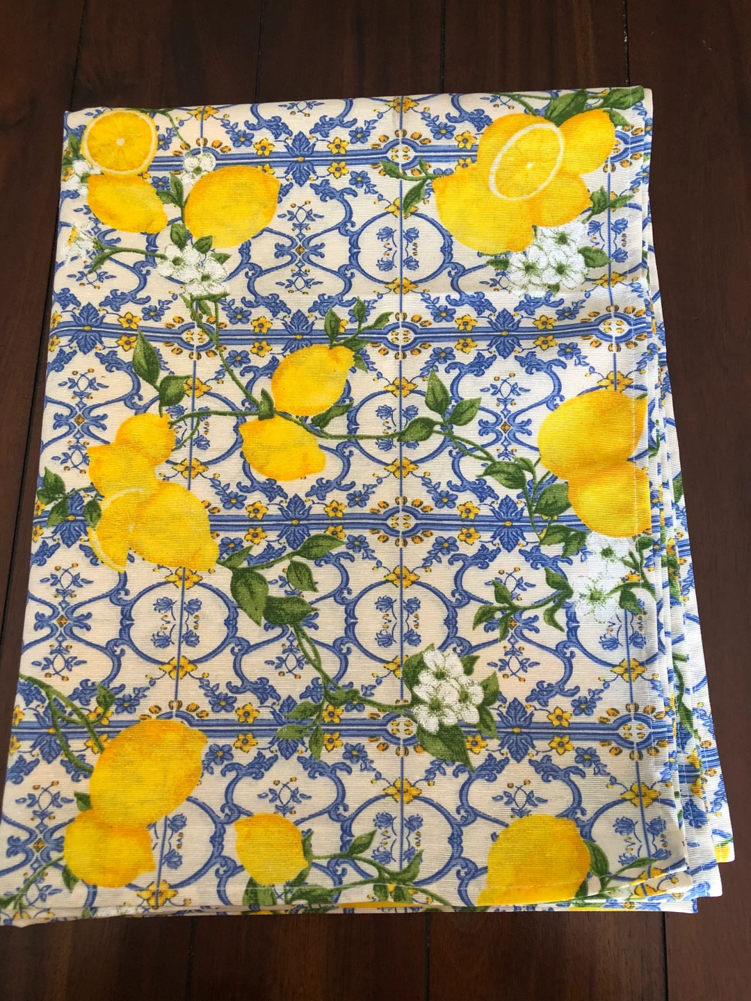 Lemon on Blue Tiles tablecloth, linens made in Italy, 100% cotton citrus table decor
