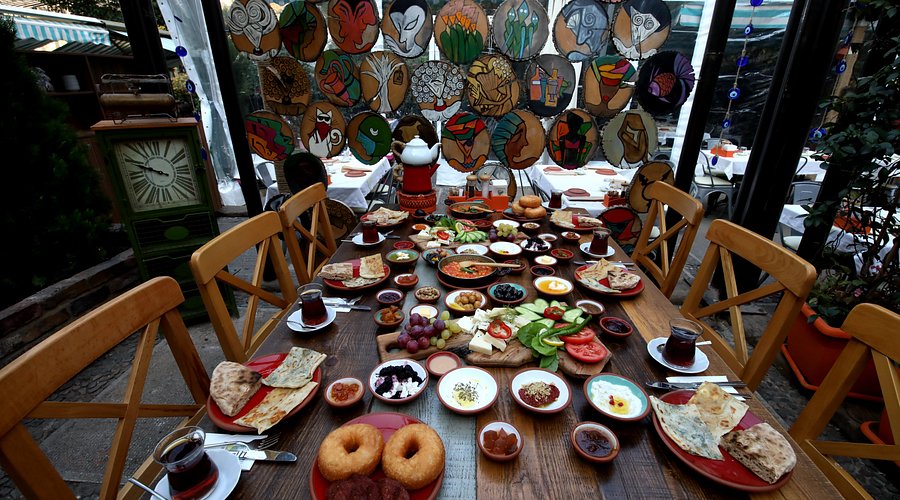 Istanbul Breakfast Spots🥞📍 cover photo collage