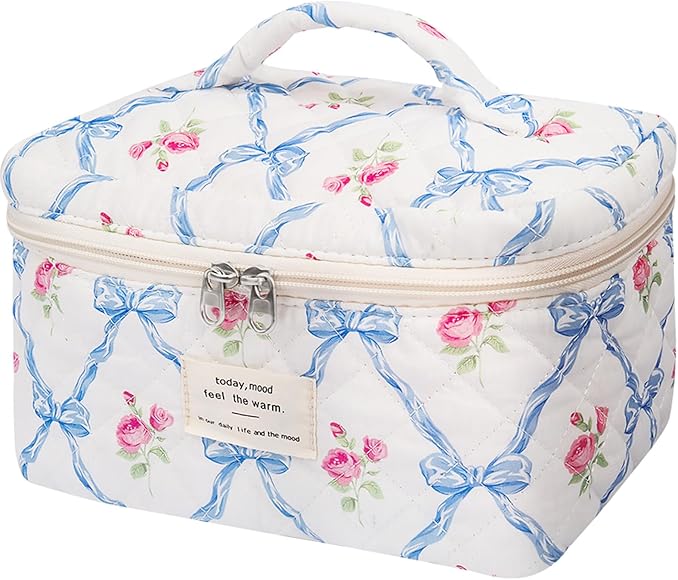 what you will find inside my everyday bag ⭐💗🦋 cover photo collage