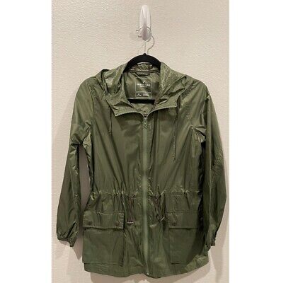 How to be Prepared for All Weather While Traveling cover photo collage